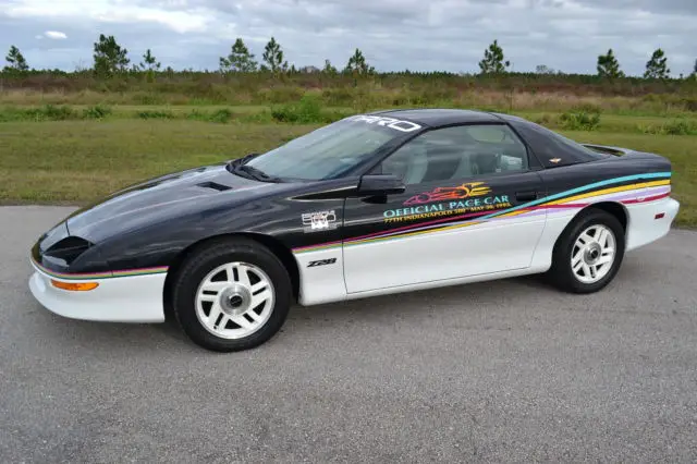 1993 chevrolet camaro z28 coupe indy 500 pace car