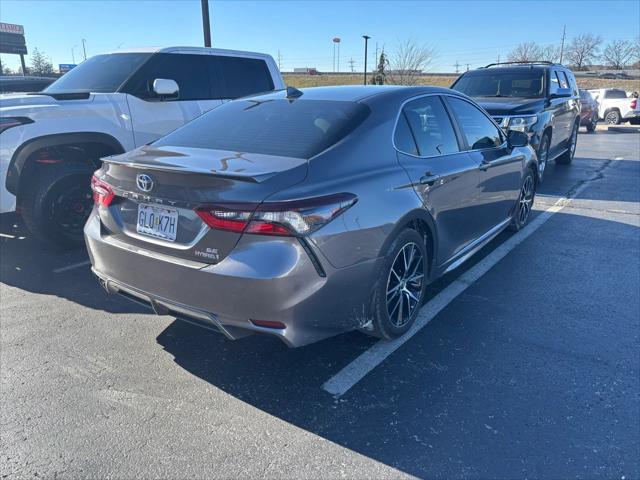 2024 toyota camry hybrid se