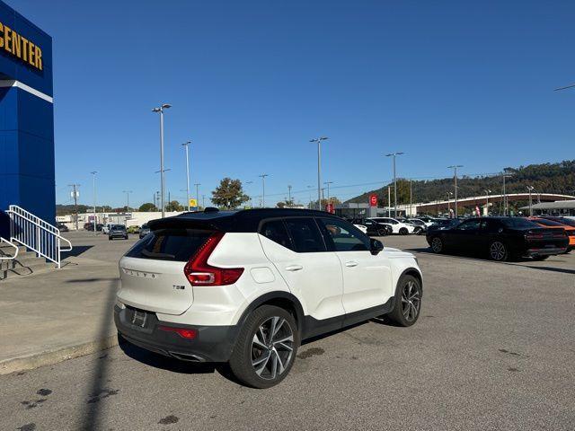 2020 volvo xc40 t5 r-design