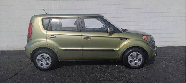 2012 kia soul base