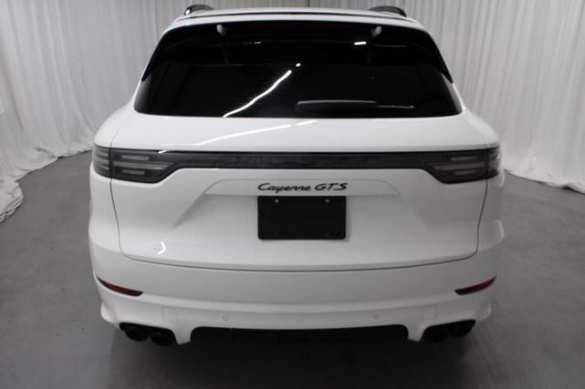 2022 porsche cayenne gts