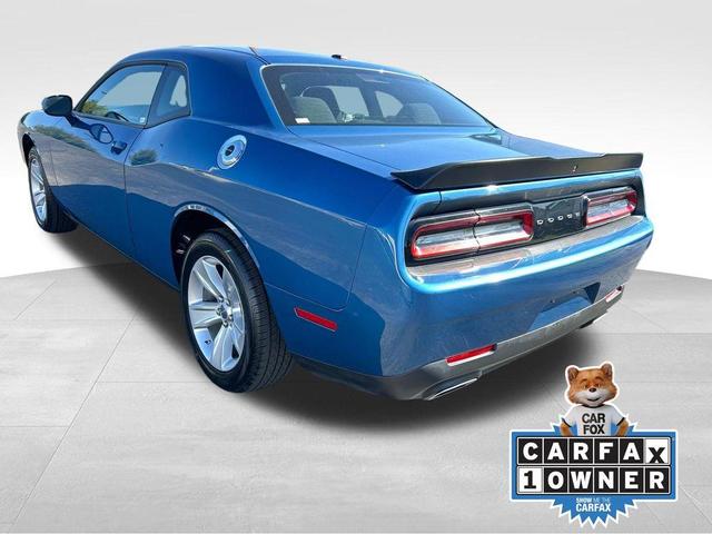 2023 dodge challenger sxt