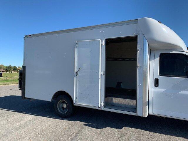 used 2015 chevrolet express 3500 extended hutchinson, ks 67502 for sale in hutchinson, kansas