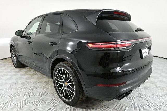 2021 porsche cayenne base