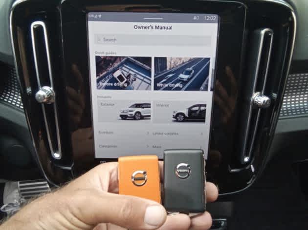 2022 volvo xc40 recharge pure electric plus