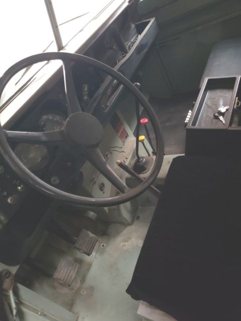vintage land rover 88 unmolested garage queen. left hand drive 77k m no reserve