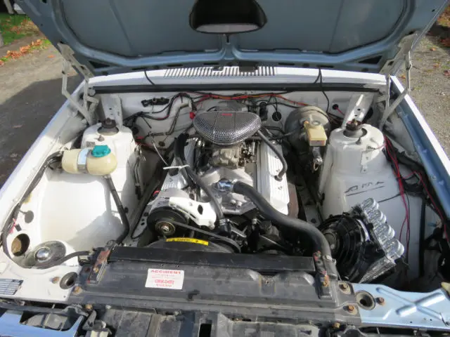 1985 volvo 740 gle mint condition with vortec 350 motor and 700r4 transmission