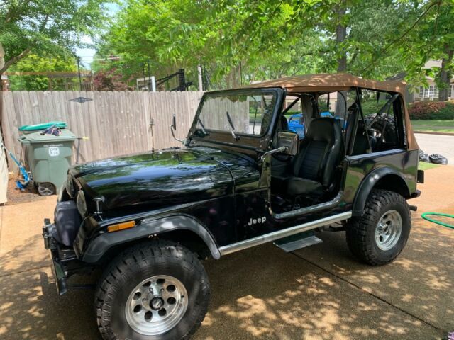 1982 jeep cj-7 suv black 4wd manual base