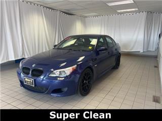 2007 BMW M5 base