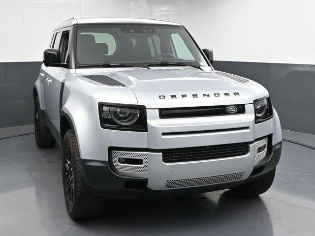 2024 land rover defender p300