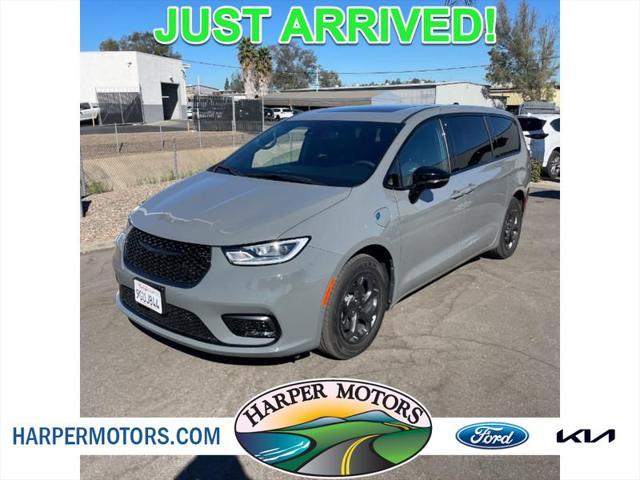 2023 chrysler pacifica hybrid limited