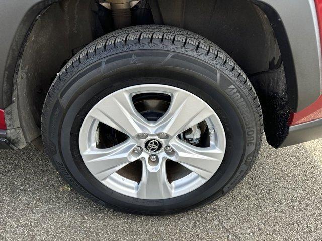2019 toyota rav4 xle