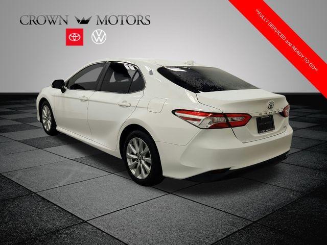 2020 toyota camry le
