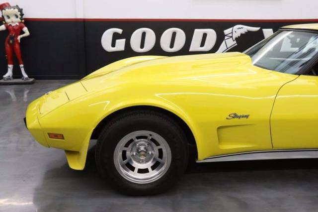 1977 chevrolet corvette 57200 miles yellow coupe 350 ci v8 automatic