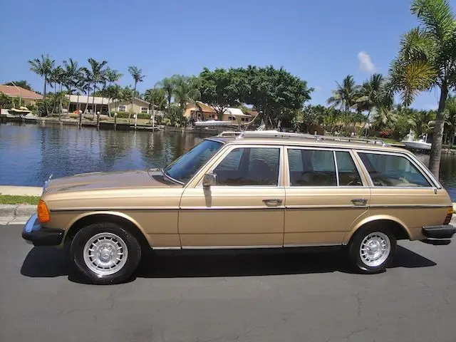 84 mercedes 300d t-diesel*low miles*gorgeous cond*3rd generation family*fl nice*