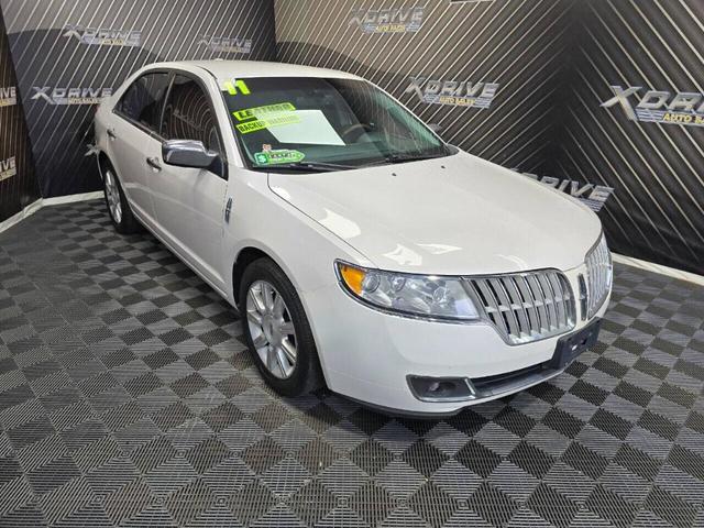 2011 lincoln mkz base