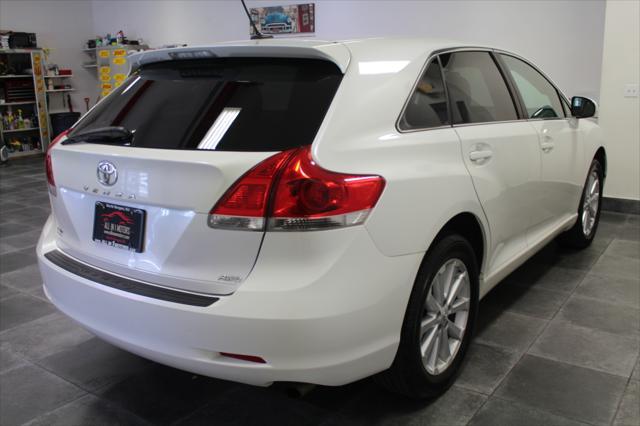2011 toyota venza base