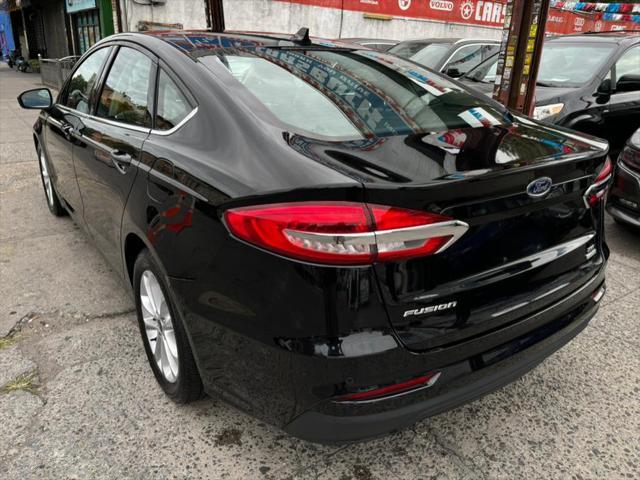 2020 ford fusion se