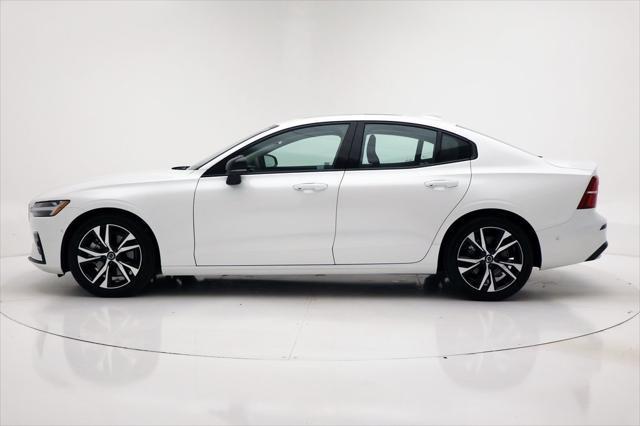 2024 volvo s60 b5 plus dark theme