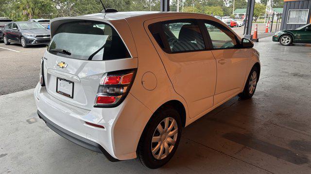 2017 chevrolet sonic lt