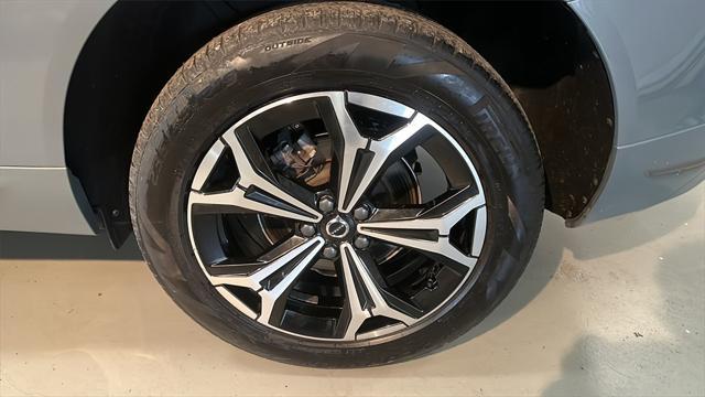 2022 volvo xc60 b5 momentum