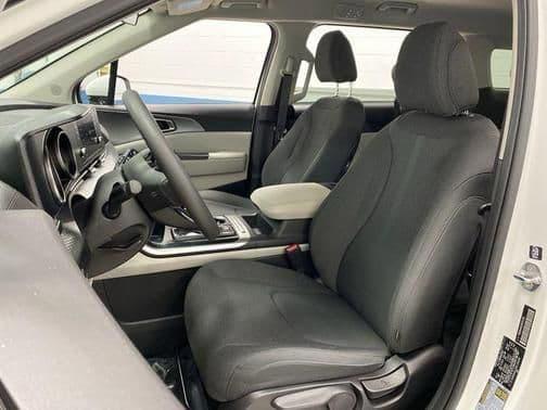 2022 kia carnival lx passenger van in sheboygan, wisconsin