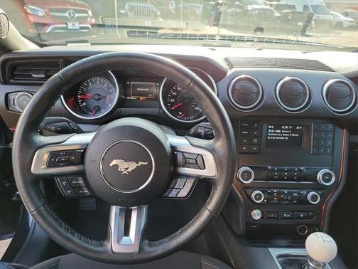 2021 ford mustang
