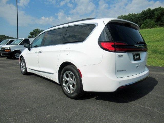 2023 chrysler pacifica limited