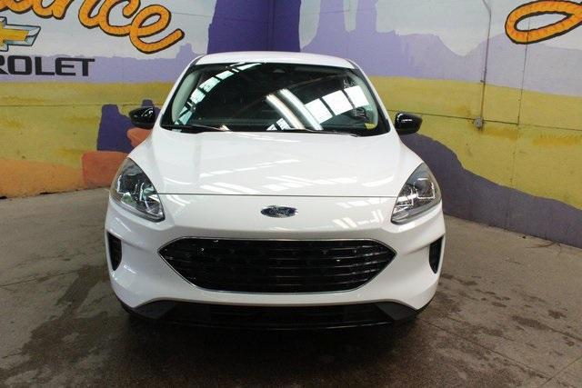 2022 ford escape se