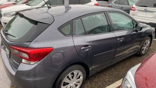 2022 subaru impreza base