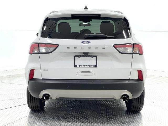 2021 ford escape se