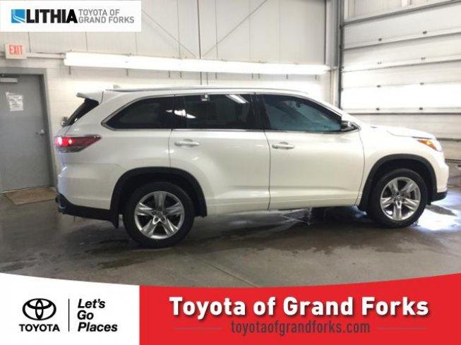 2016 toyota highlander awd limited v6 for sale in grand forks, north dakota