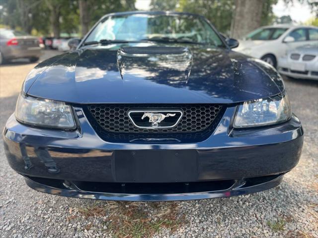 2002 ford mustang deluxe