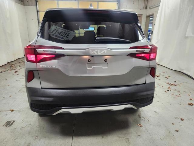 2023 kia seltos lx