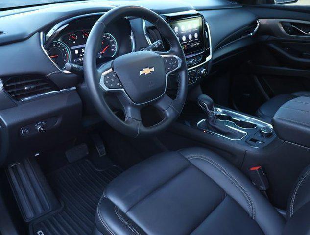 2023 chevrolet traverse lt leather
