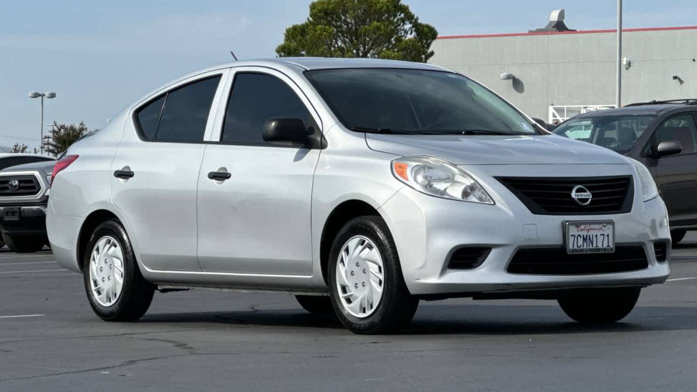 2014 nissan versa