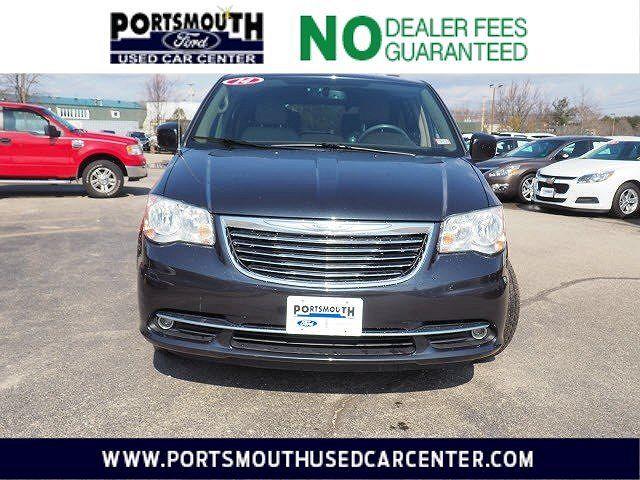 2014 chrysler town & country touring for sale in newington, new hampshire