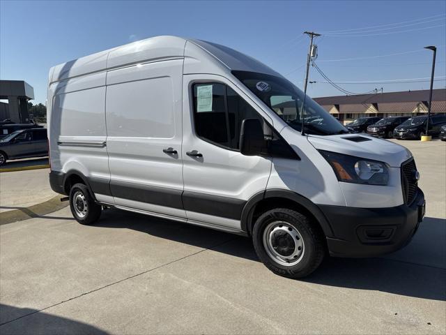 2023 ford transit-250 base