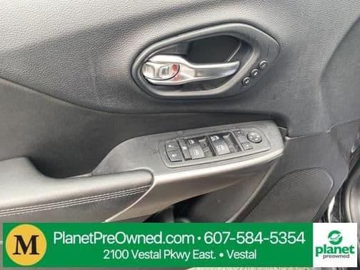 2019 jeep cherokee limited in ross corners, new york
