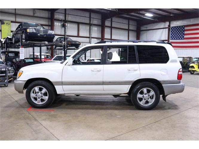2004 toyota land cruiser in kentwood, michigan