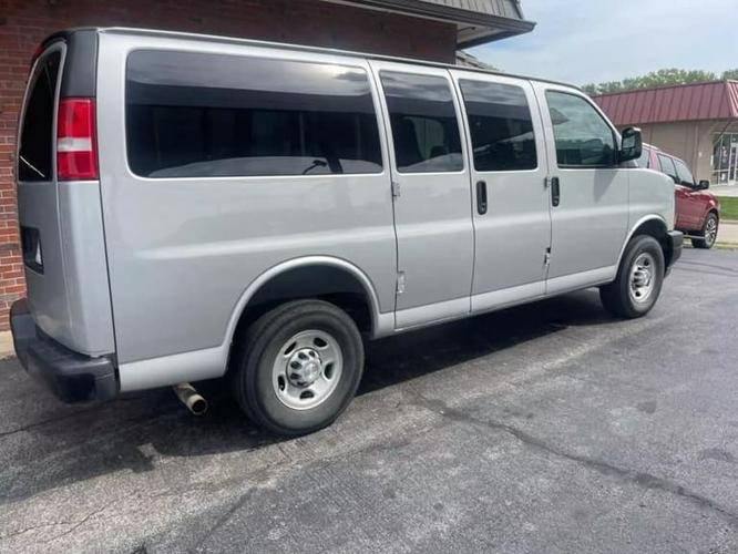 2017 chevrolet express 3500 passenger ls van 3d in omaha, nebraska