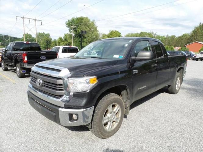 2014 toyota tundra sr5 4x4 sr5 4dr double cab pickup sb (5.7l v8 for sale in bennington, vermont