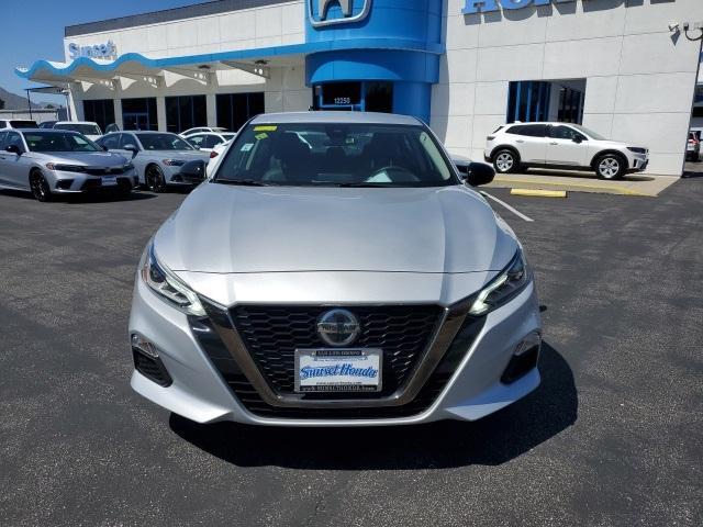 2021 nissan altima sr fwd