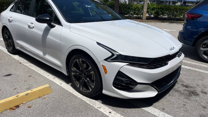 2022 kia k5 gt-line
