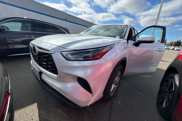 2023 toyota highlander l