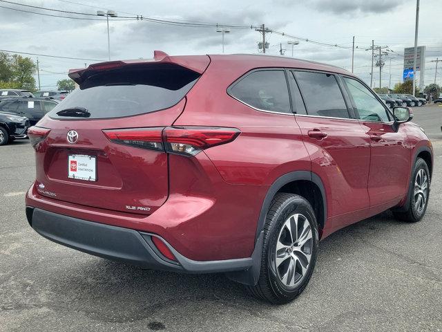 2022 toyota highlander xle