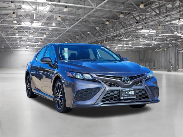 2022 toyota camry se