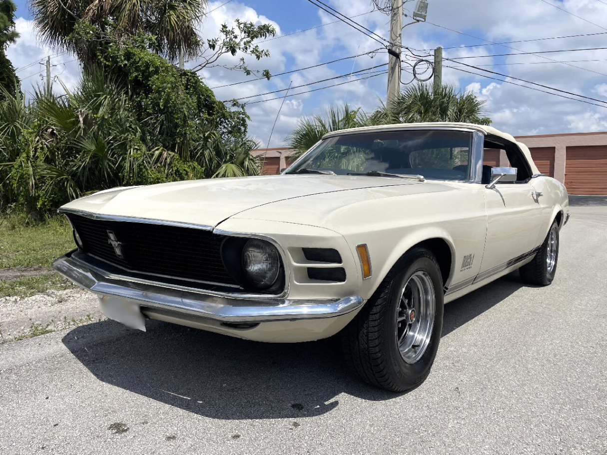 1970 ford mustang