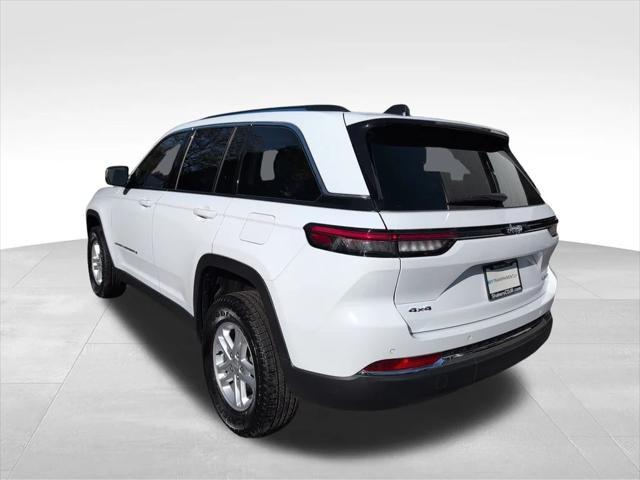 2024 jeep grand cherokee laredo 4x4