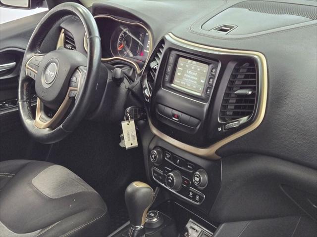 2014 jeep cherokee sport